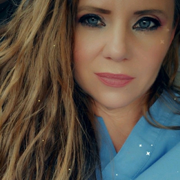 Meet your Posher, Shonna - Picture 2 of 2